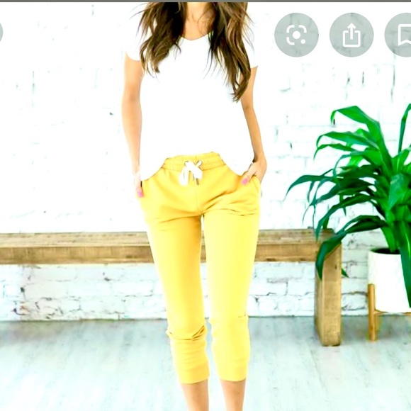PINK Victoria's Secret Pants - VS PINK LEMONADE CROPPED JOGGERS
